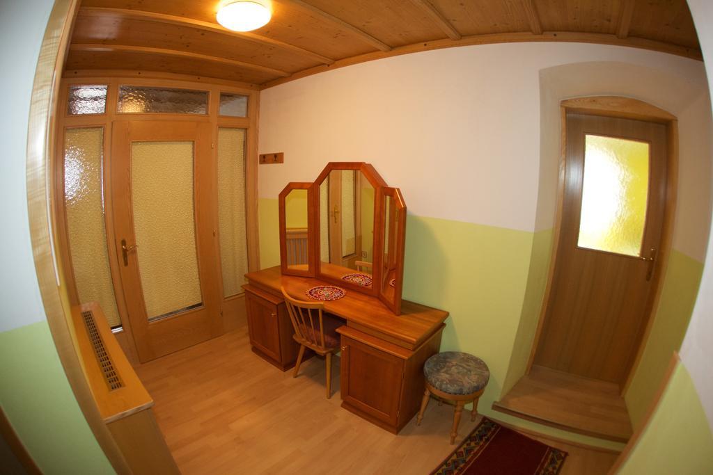 Haus Stoeffler Apartment Reisach Стая снимка